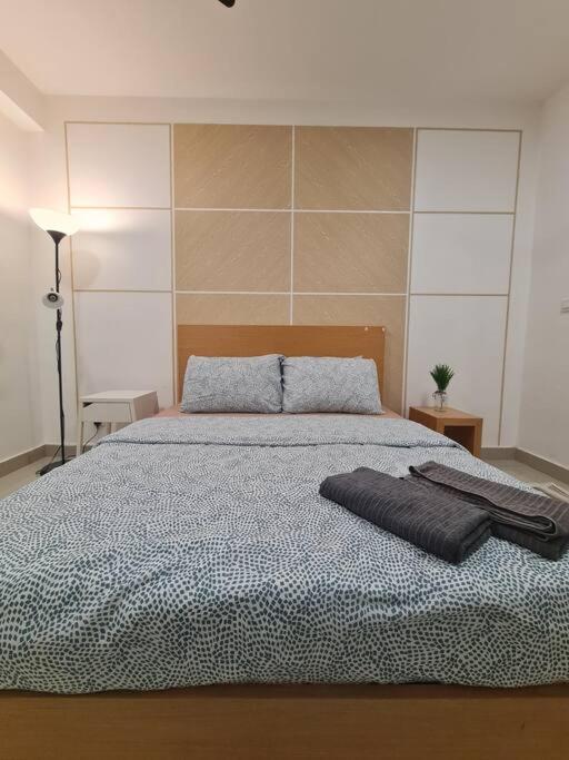 Lovely 3-Bedroom Serviced Apartment @ Cyberjaya Luaran gambar