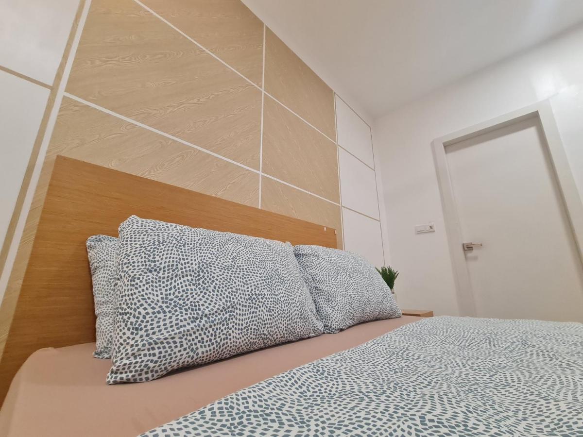 Lovely 3-Bedroom Serviced Apartment @ Cyberjaya Luaran gambar